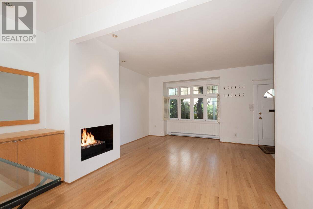 Vancouver, BC V6H2V5,2640 HEMLOCK STREET