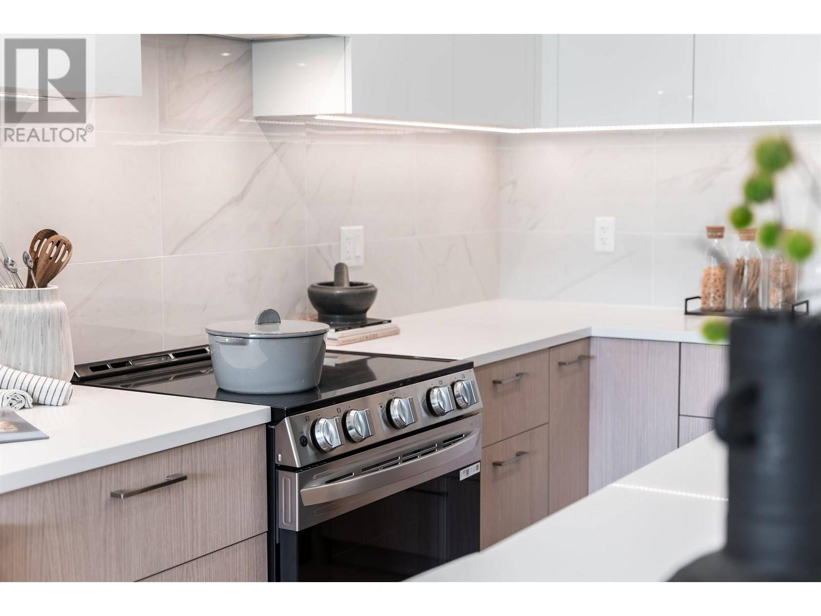 Port Moody, BC V0V0V0,154 JAMES RD #212