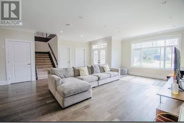 Delta, BC V4M3P5,5173 2 AVENUE