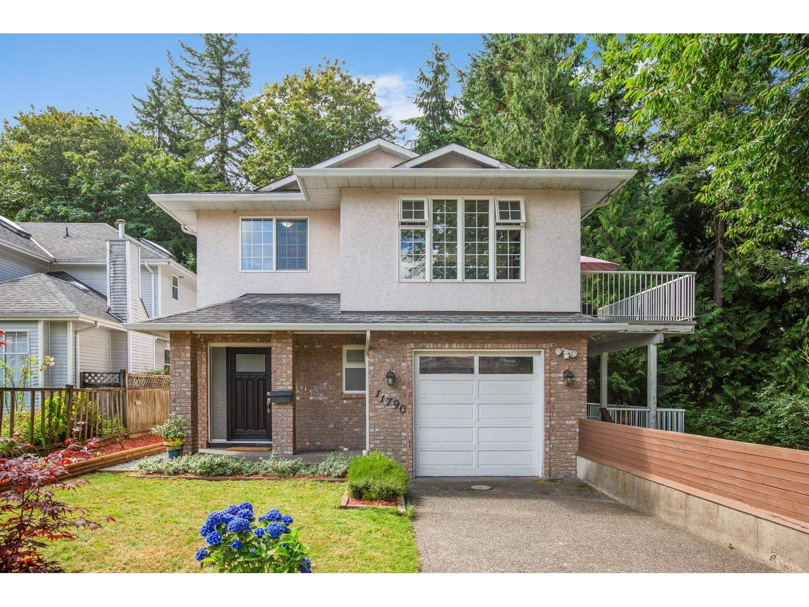 11790 98 AVENUE, Surrey, BC V3V2J4