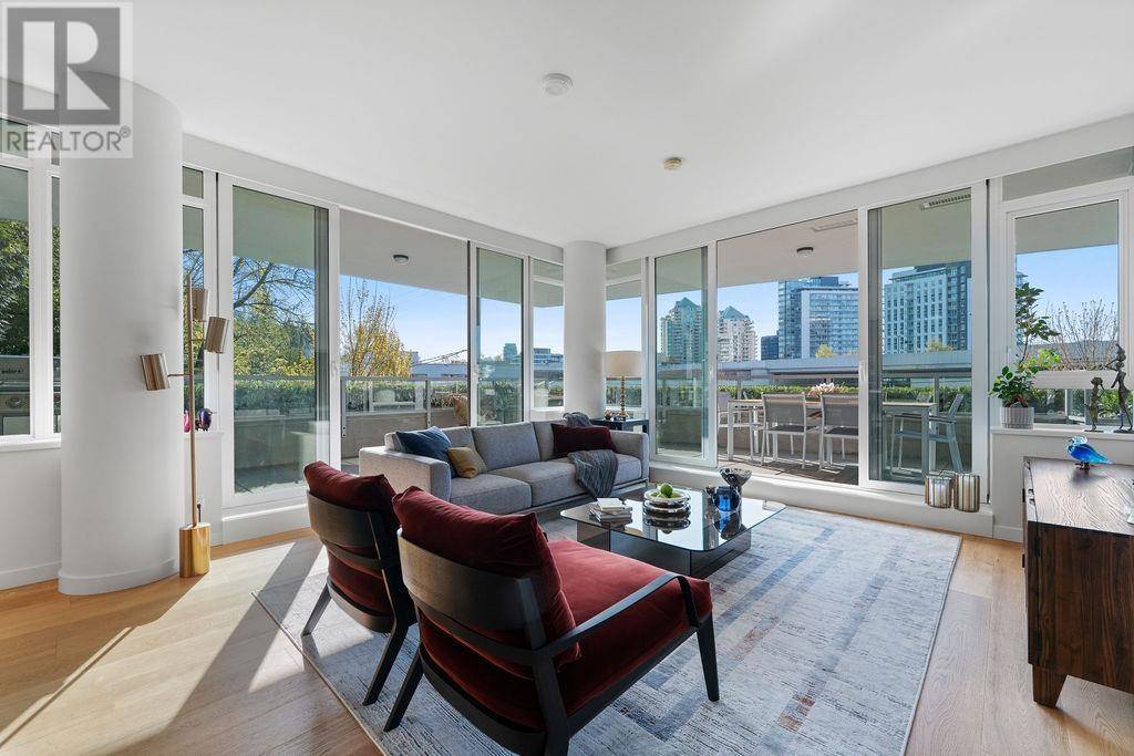 West Vancouver, BC V7T0B6,768 ARTHUR ERICKSON PL #101