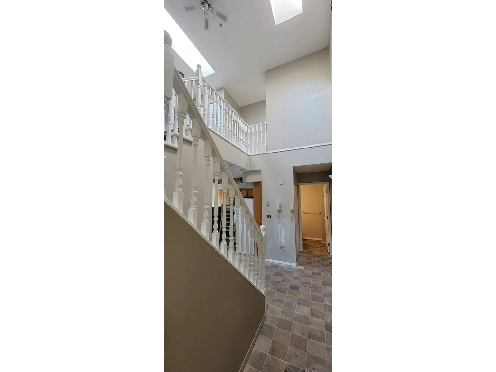 Langley, BC V4W3P8,27262 FRASER #202