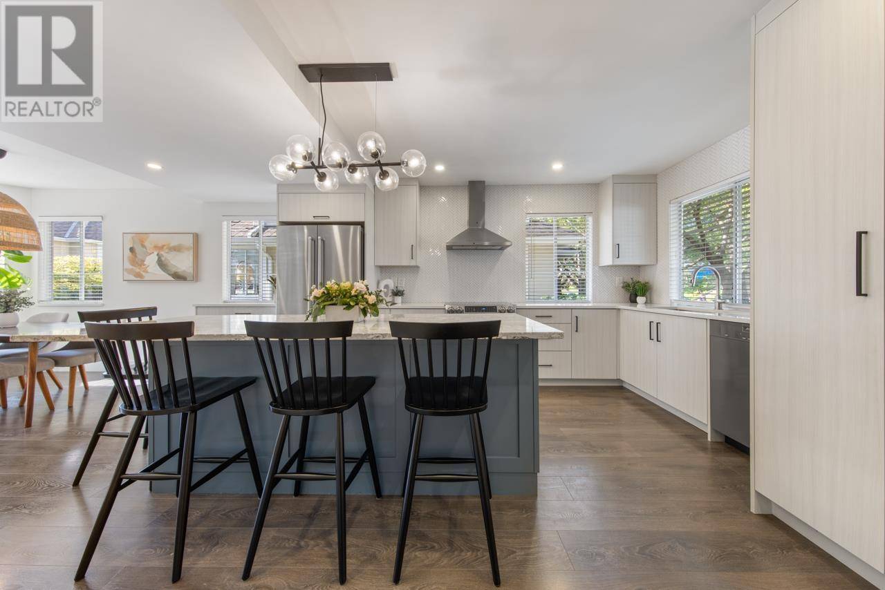 249 East 4TH ST #5, North Vancouver, BC V7L1J1