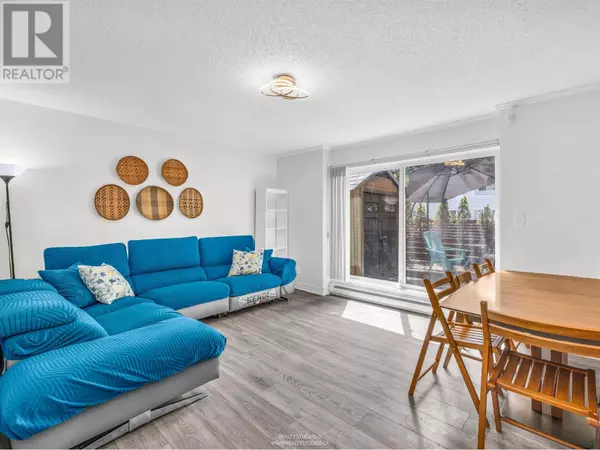 Coquitlam, BC V3J1T3,962 HOWIE AVENUE