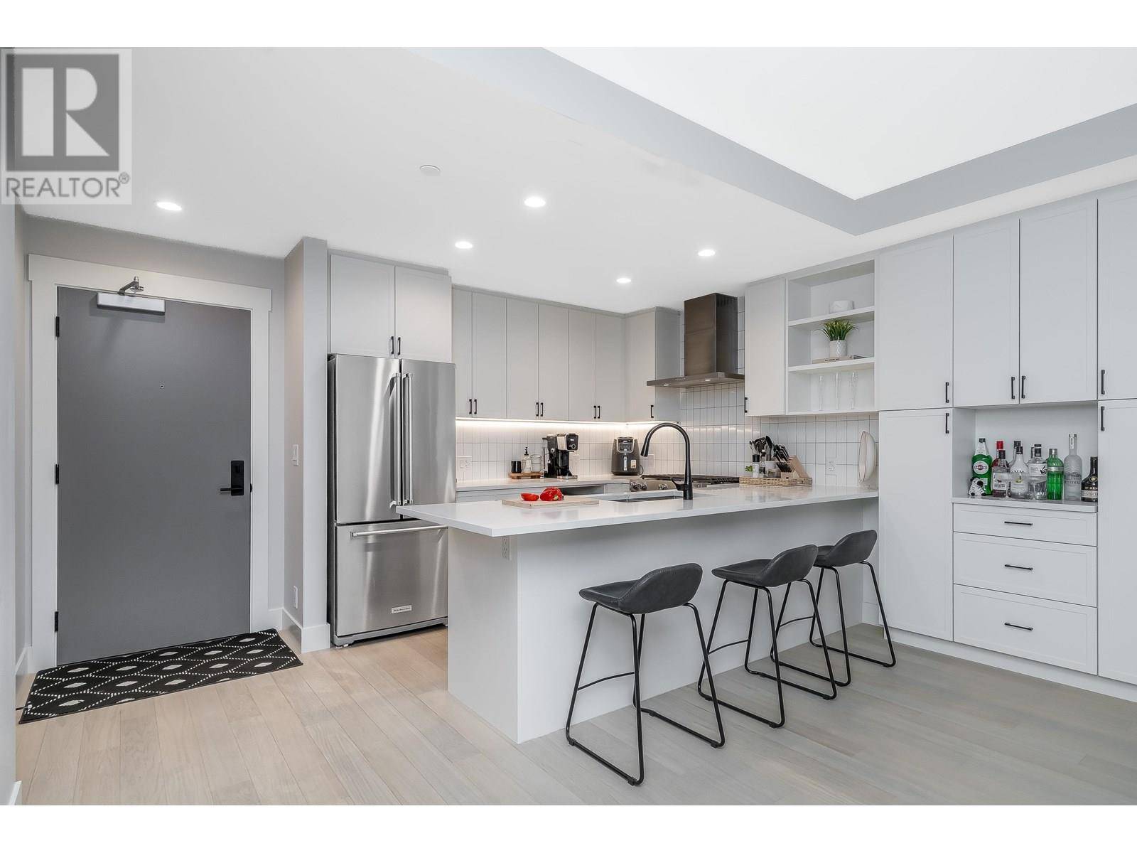 Maple Ridge, BC V2X4R2,22226 BROWN AVE #207