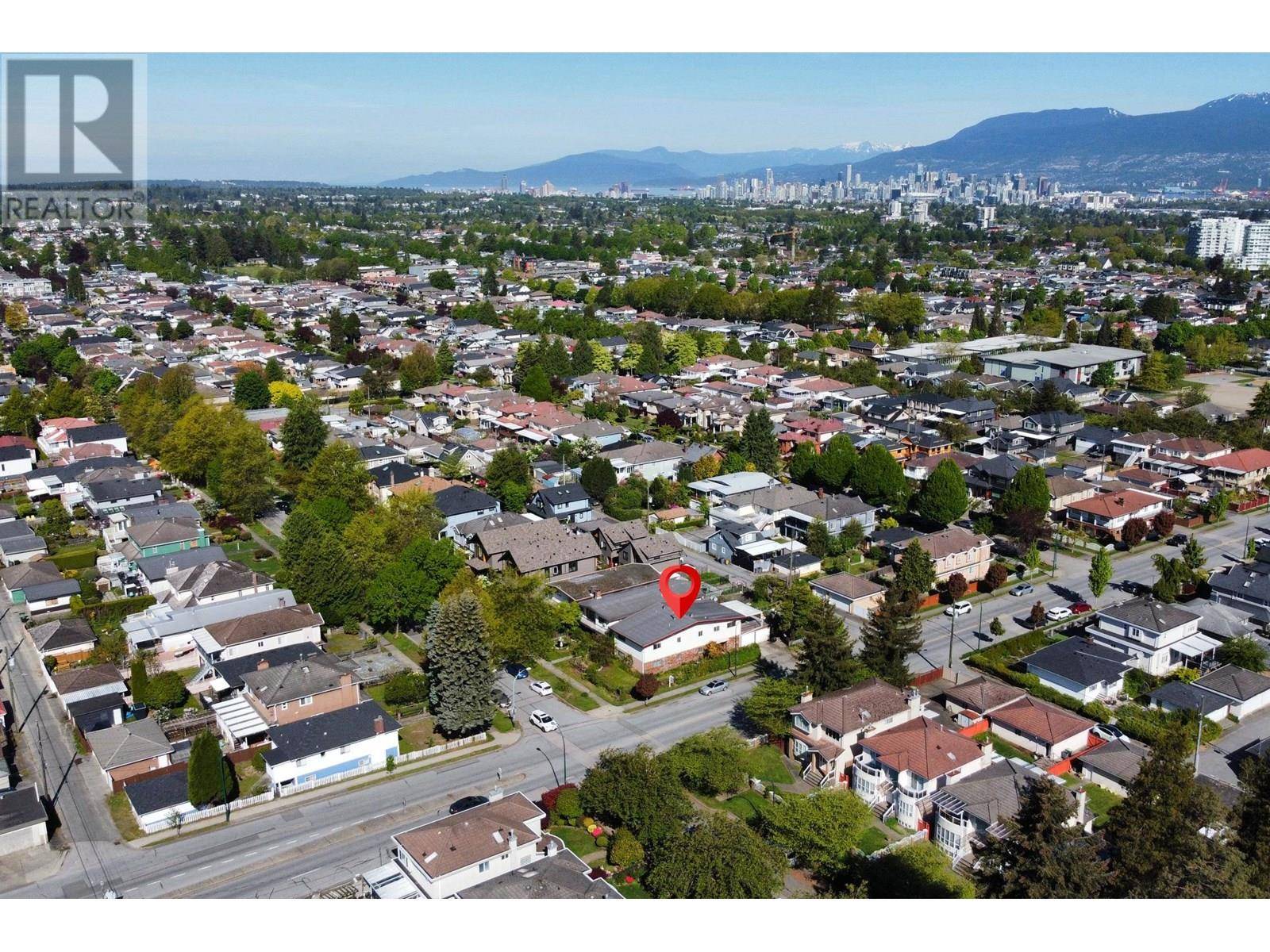 Vancouver, BC V5R3K1,5591 CLARENDON STREET