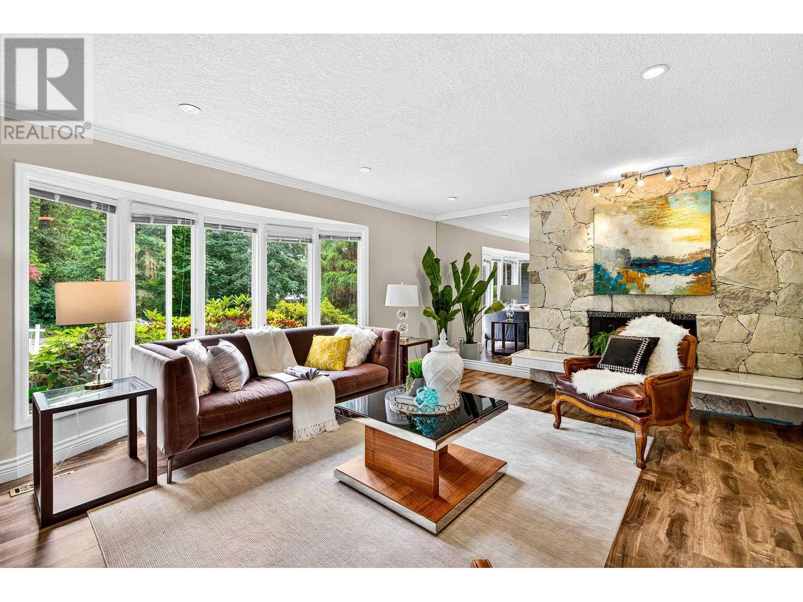 2453 PHILLIPS PLACE, Burnaby, BC V5A2W1