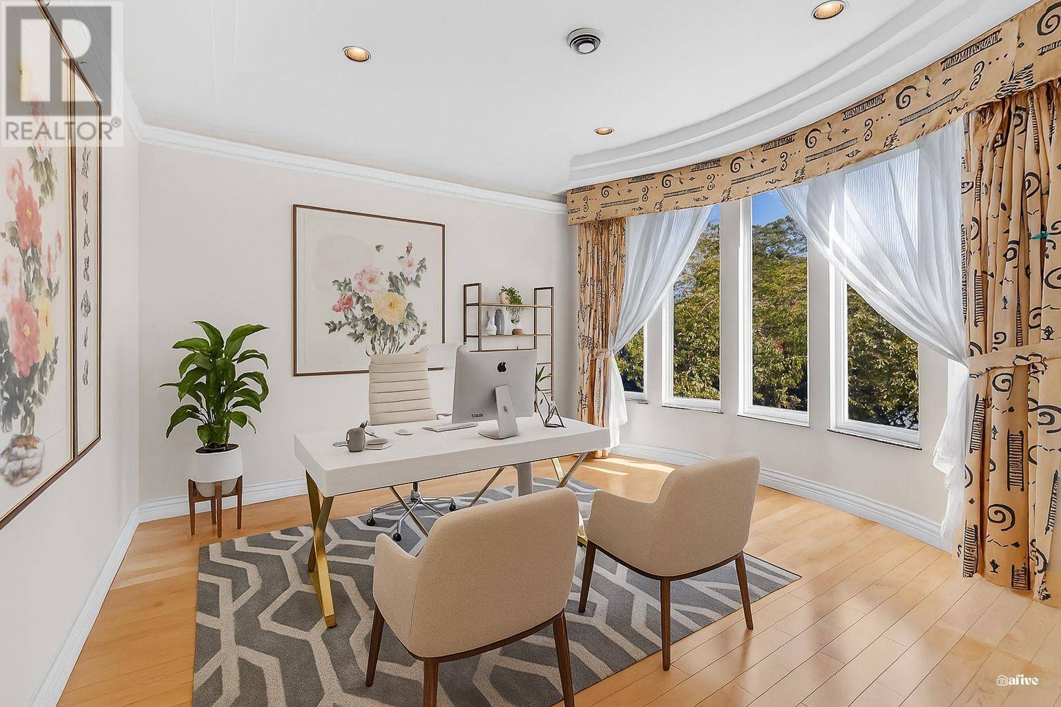 Vancouver, BC V6P1T1,1463 W 57TH STREET