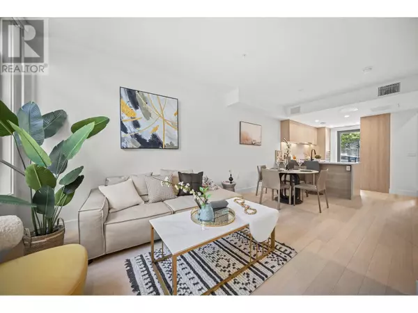 Vancouver, BC V6M2W4,6352 OAK STREET