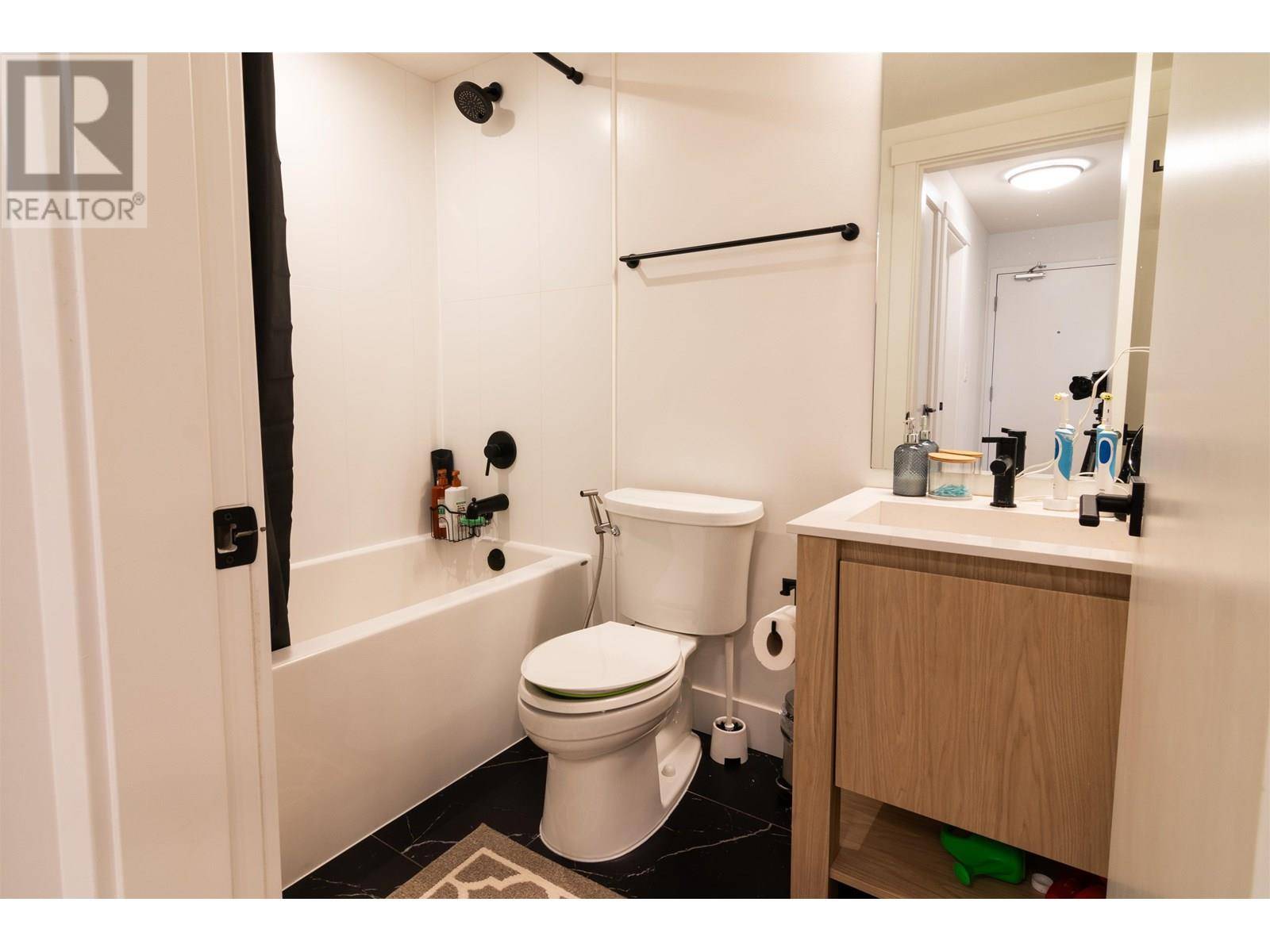 Port Coquitlam, BC V3C0B1,2180 KELLY AVE #1106