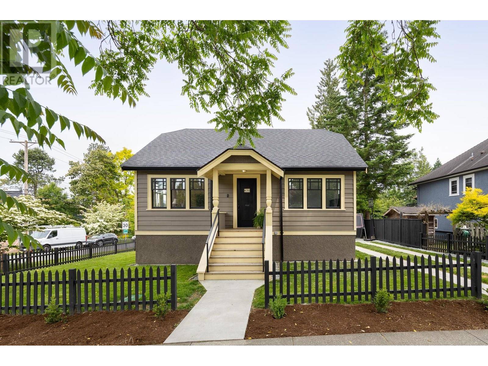 New Westminster, BC V3L2M6,631 SECOND STREET