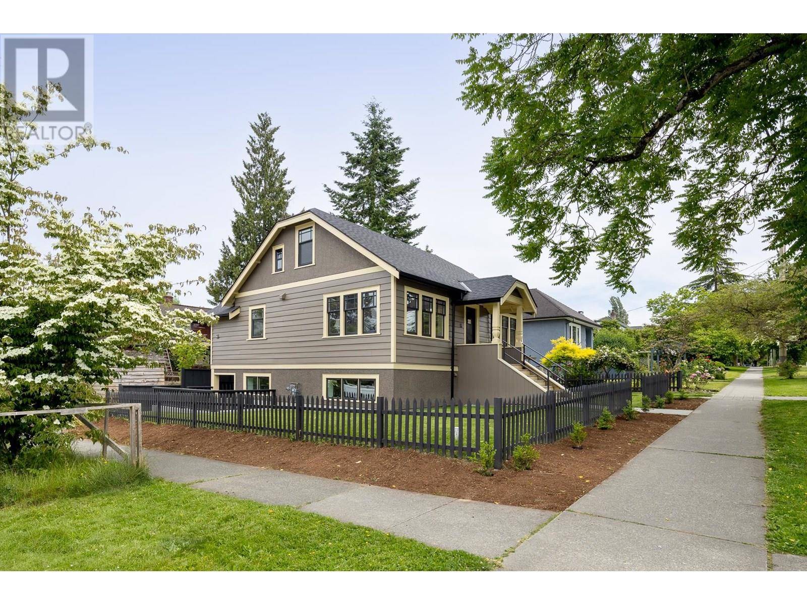 New Westminster, BC V3L2M6,631 SECOND STREET