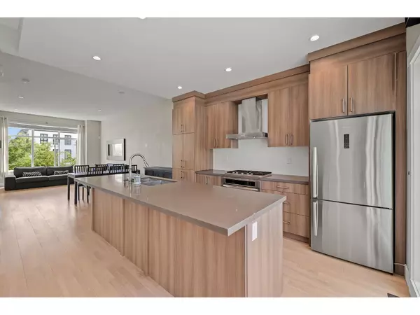 Surrey, BC V3Z6V3,2687 158 #62
