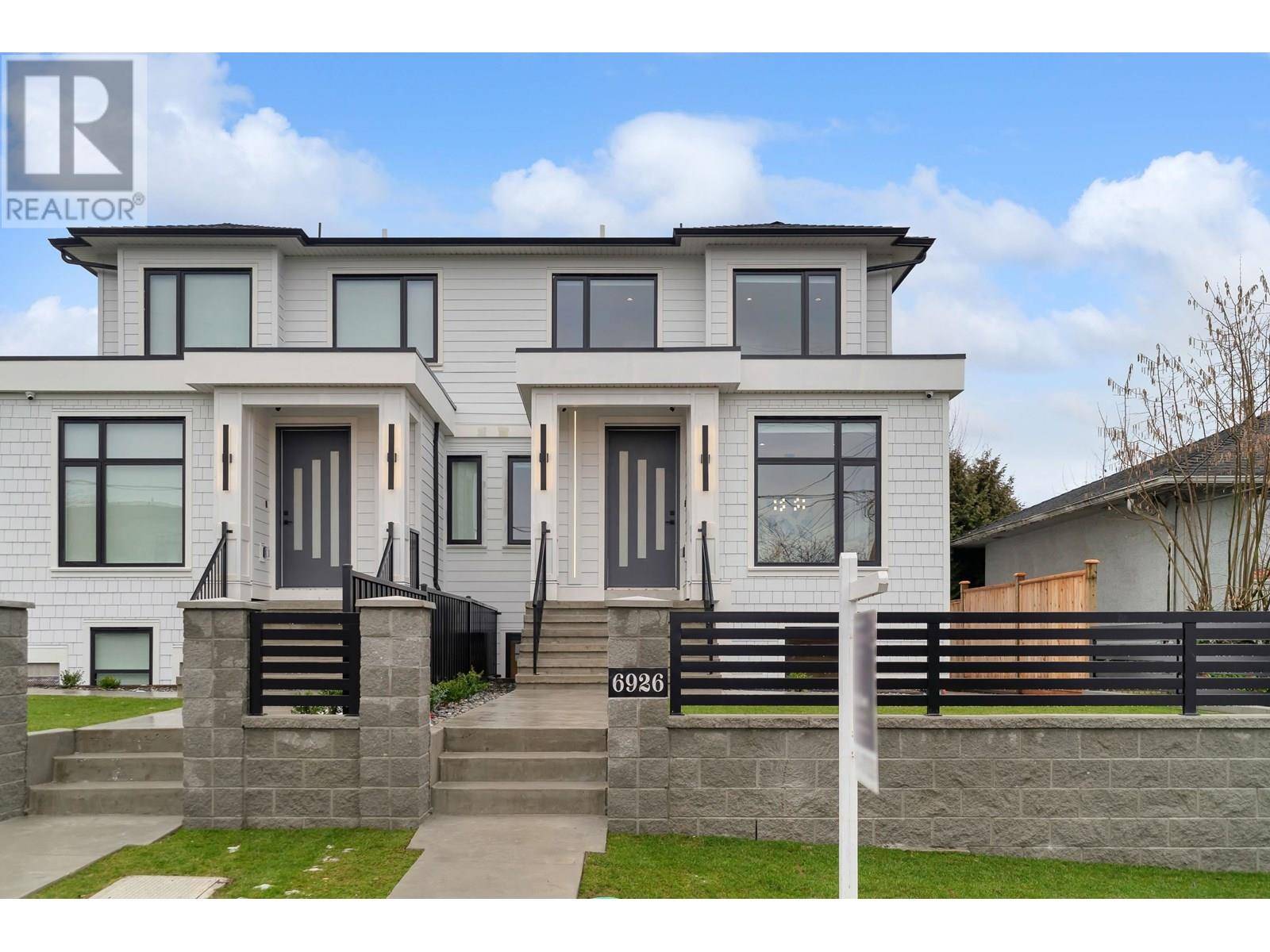 Burnaby, BC V5B1Y5,6926 CARNEGIE STREET