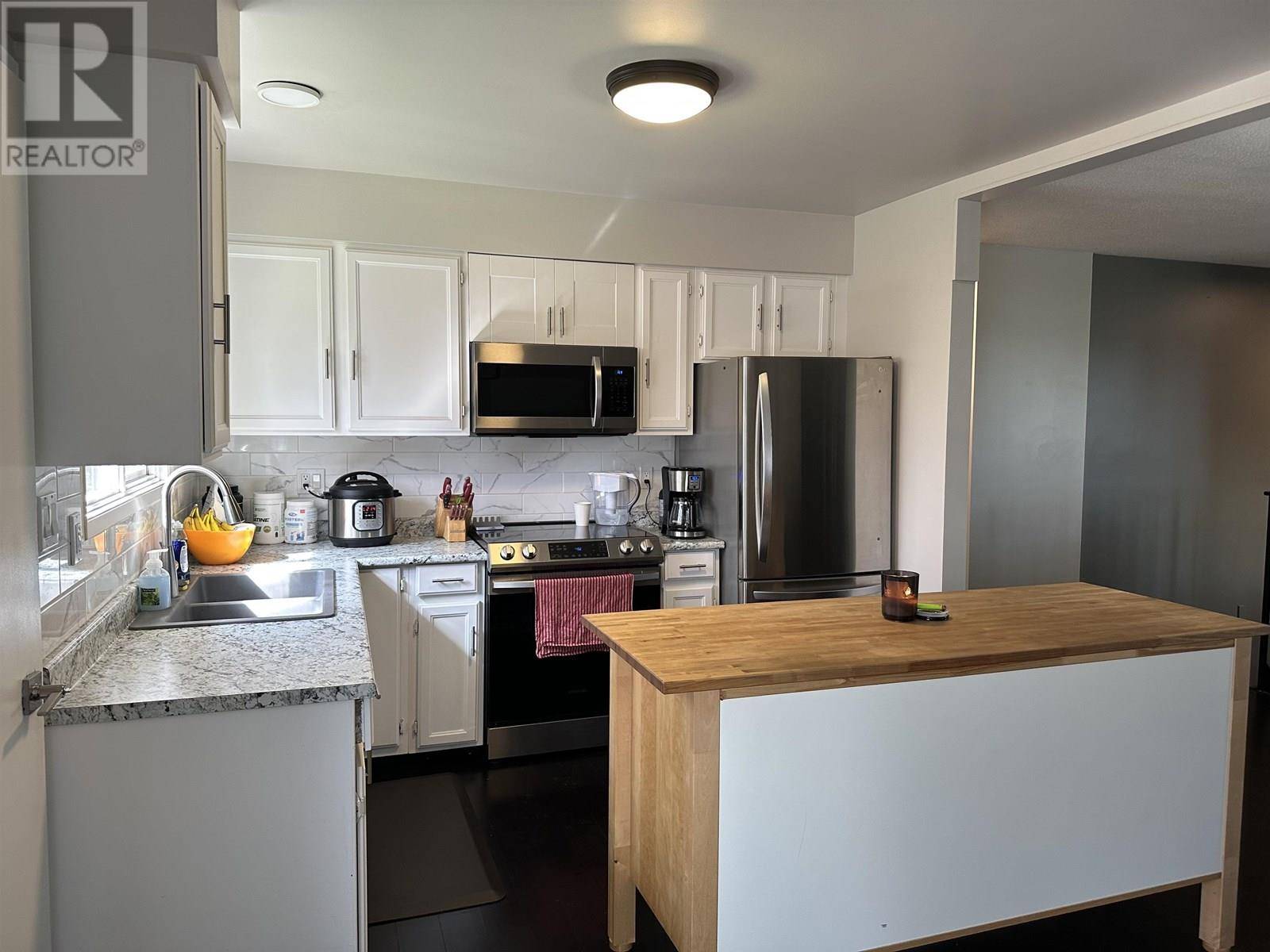 Prince George, BC V2M5W3,369 GRAHAM STREET