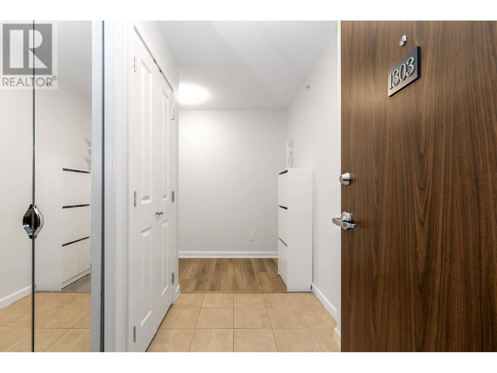 Port Moody, BC V3H5N3,295 GUILDFORD WAY #1303