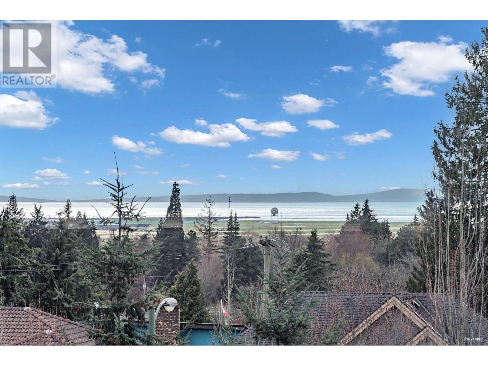Vancouver, BC V6P1T7,1880 West 57TH AVE #304