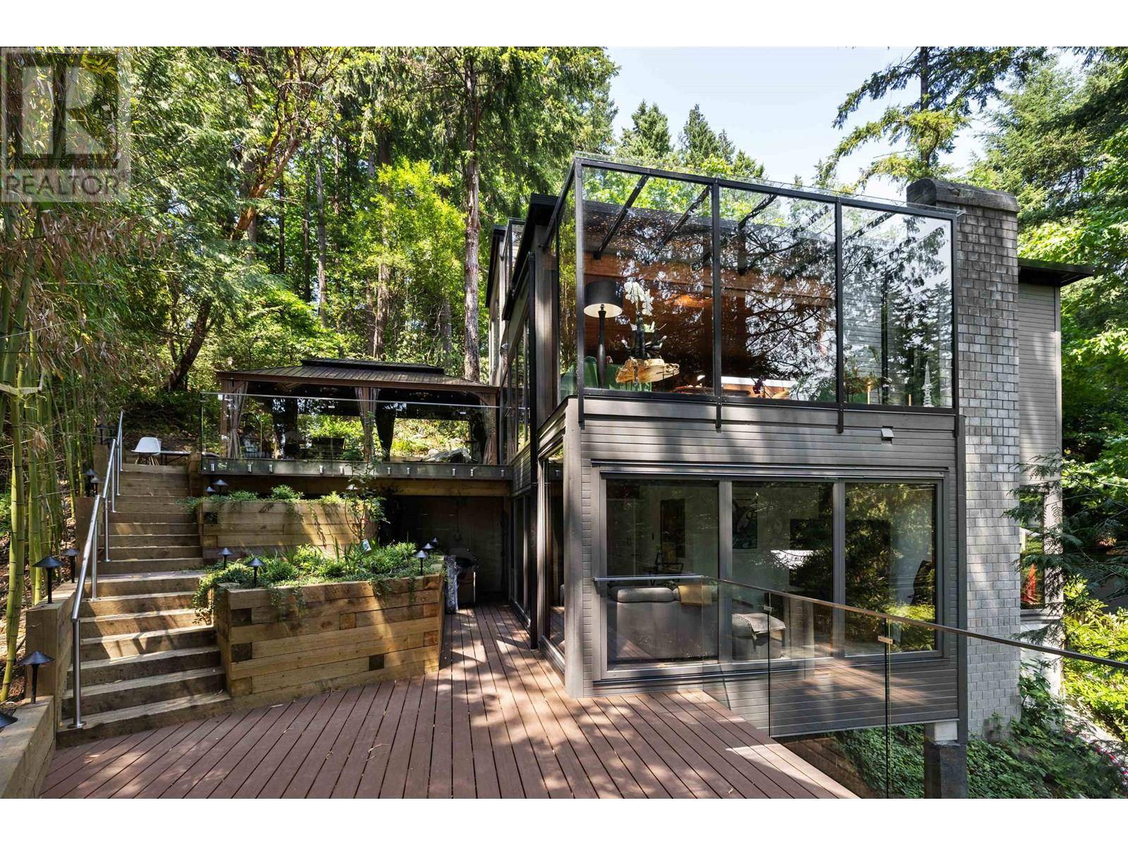 6915 MARINE DRIVE, West Vancouver, BC V7W2T4