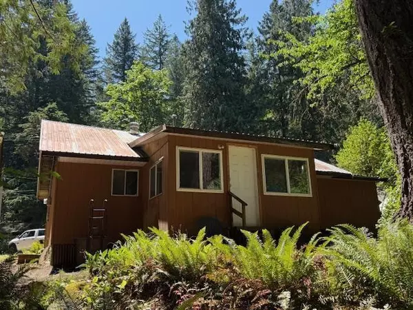 Hope, BC V0X2S0,65443 EMORY CREEK RD #B10