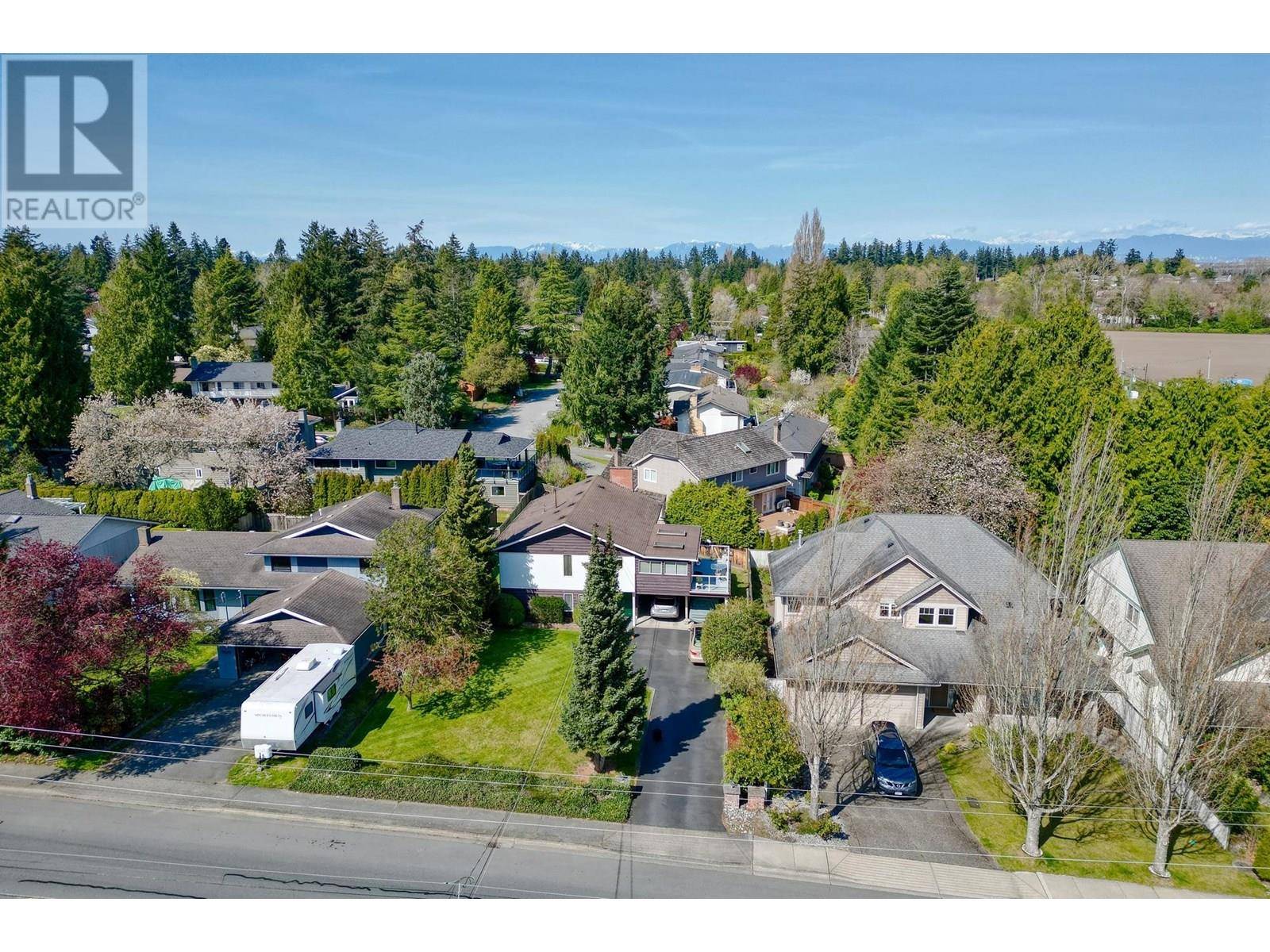 Delta, BC V4M1H2,5551 4 AVENUE