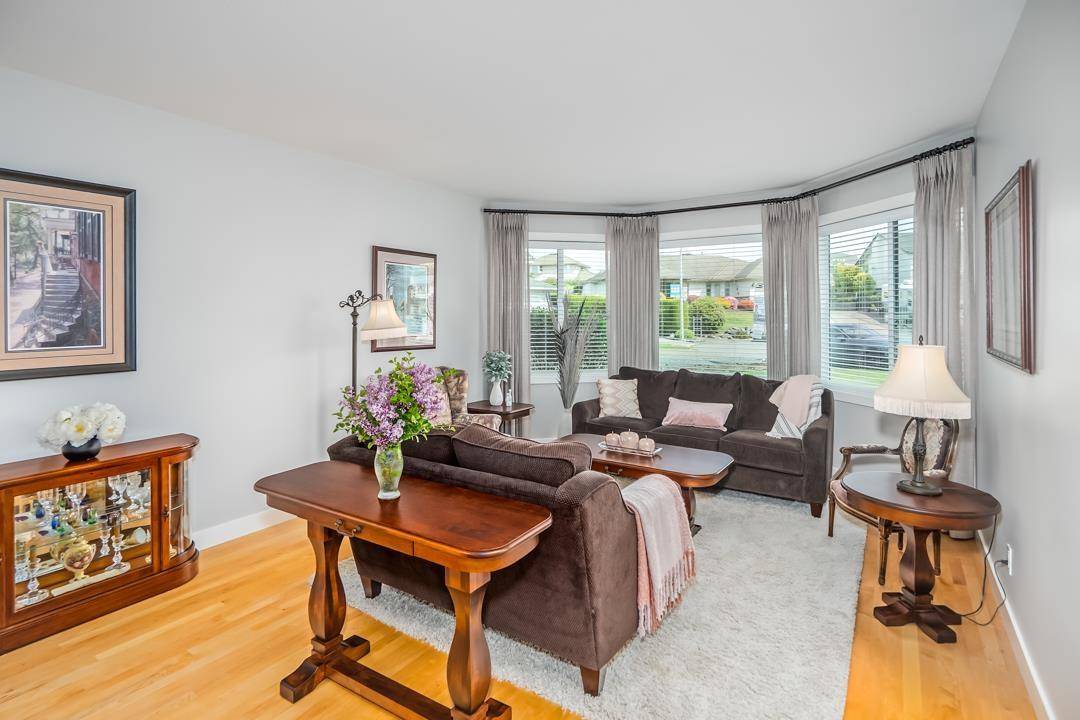 Abbotsford, BC V2S7G6,34936 GLENALMOND PLACE