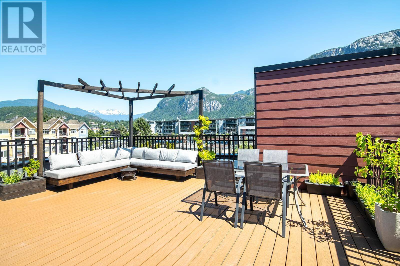 Squamish, BC V8B1B9,37842 THIRD AVE #213