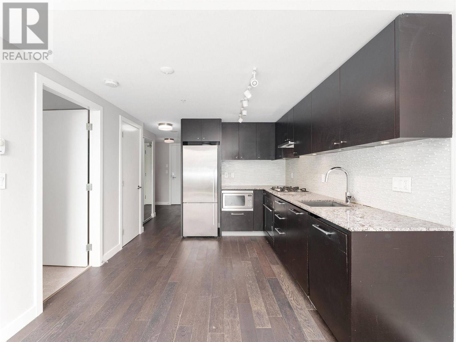 Richmond, BC V6Y0H2,6180 COONEY RD #706