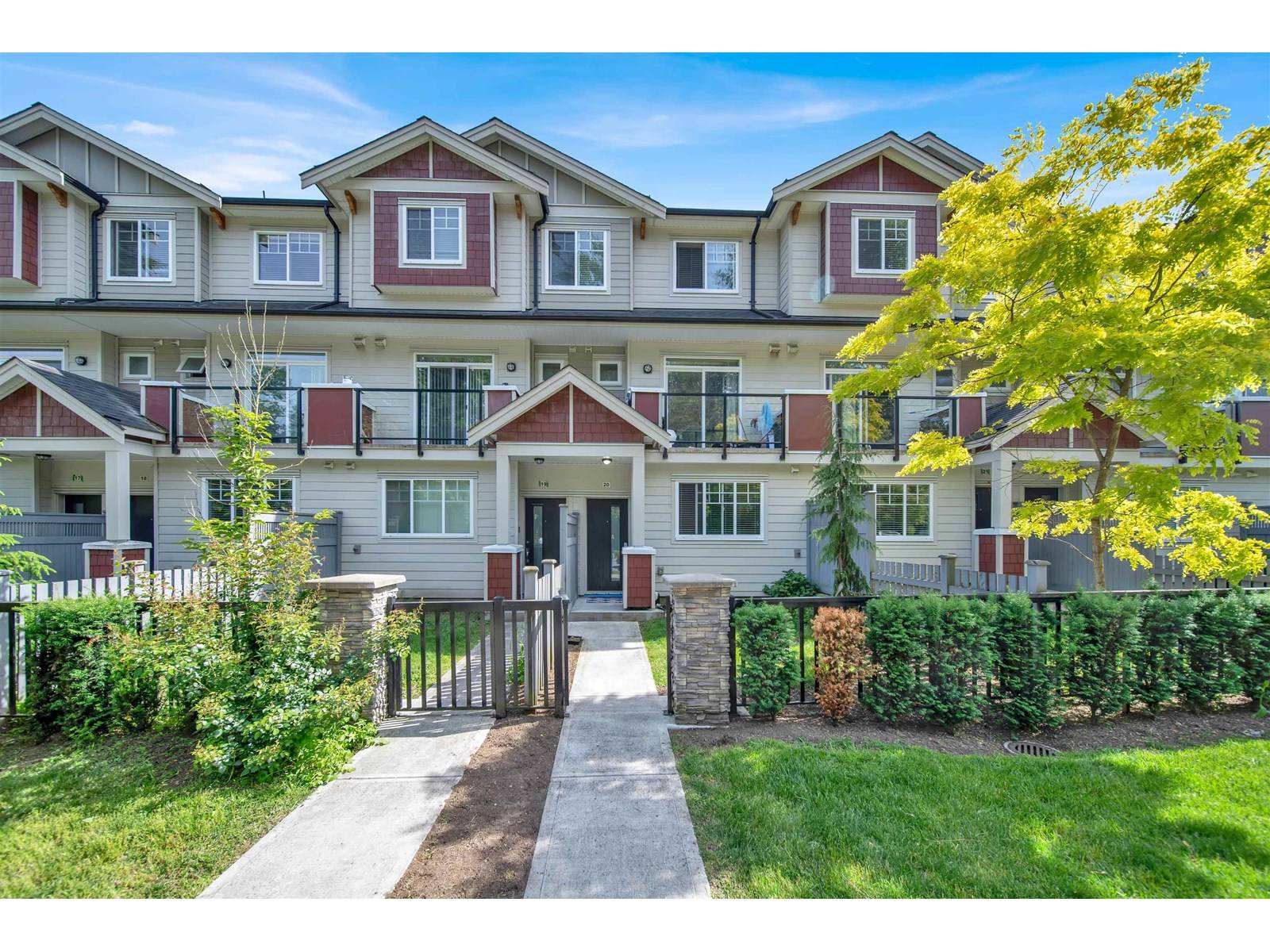 Surrey, BC V3W1L6,13898 64 #20