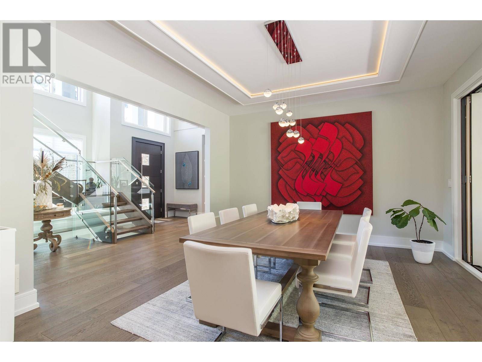 North Vancouver, BC V7R1P6,966 BEAUMONT DRIVE