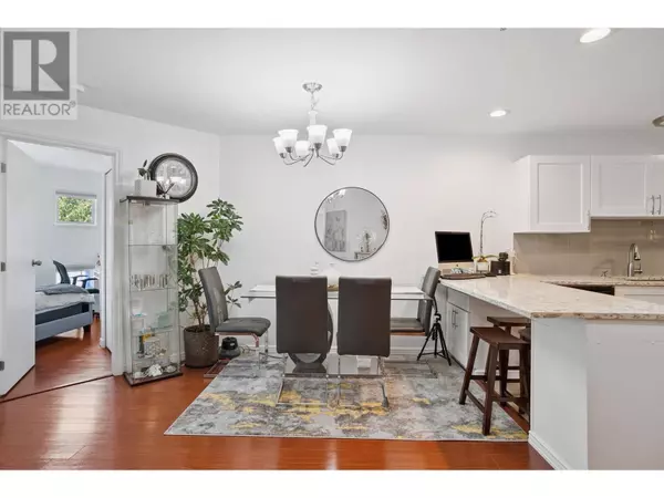 Port Coquitlam, BC V3B7N7,2983 CAMBRIDGE ST #402