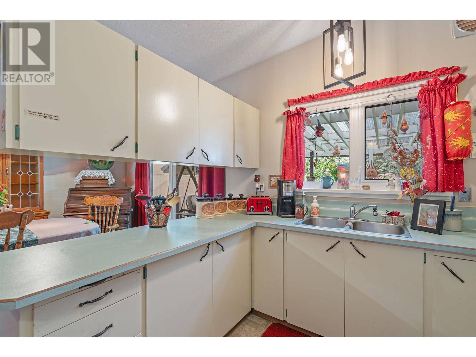 Prince George, BC V2M3H4,177 N OGILVIE STREET