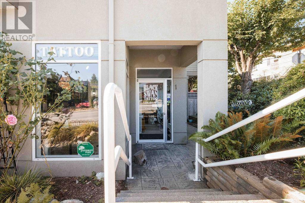 Gibsons, BC V0N1V9,703 GIBSONS WAY #101