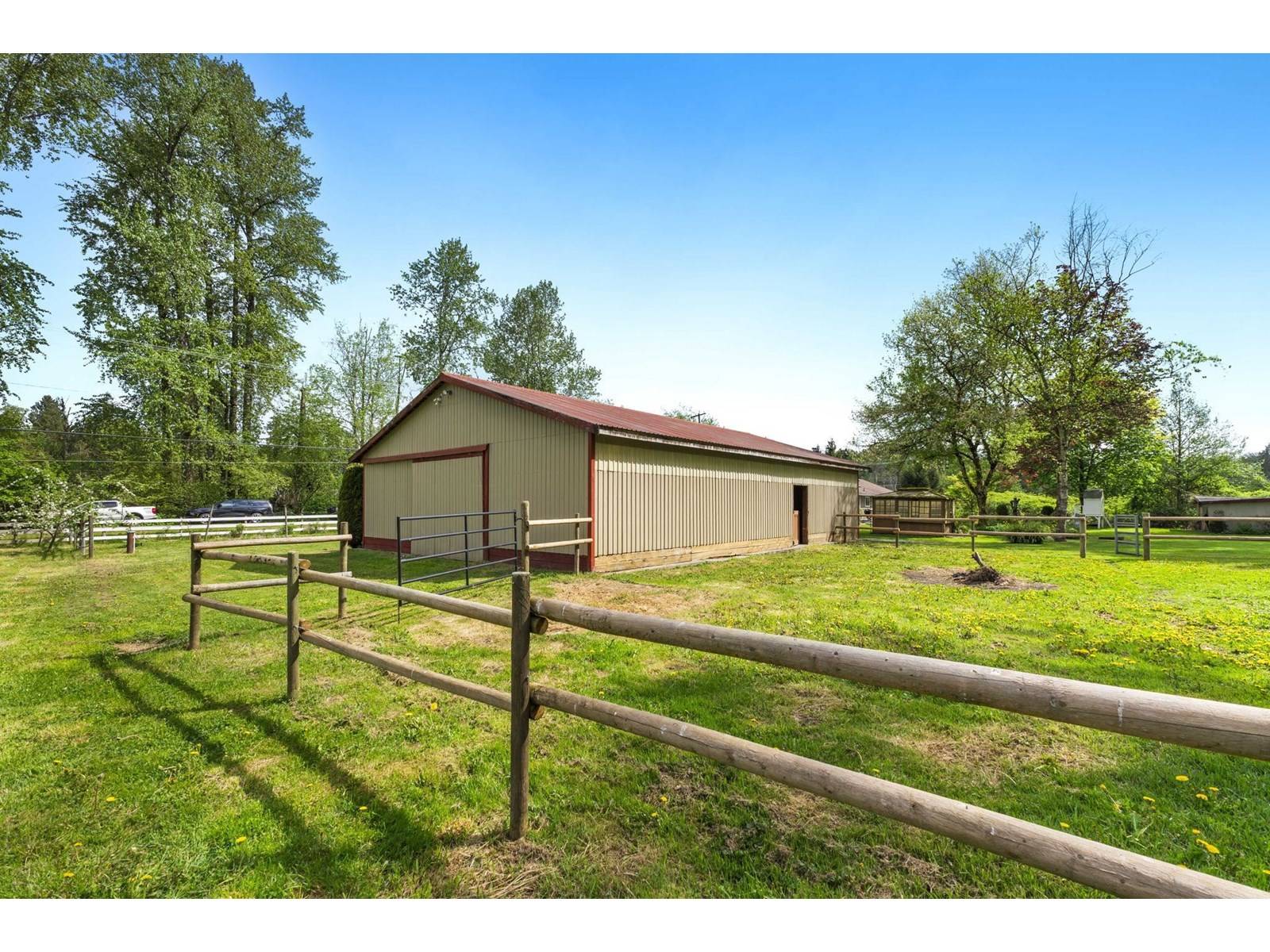 Langley, BC V4W1W9,24960 ROBERTSON CRESCENT