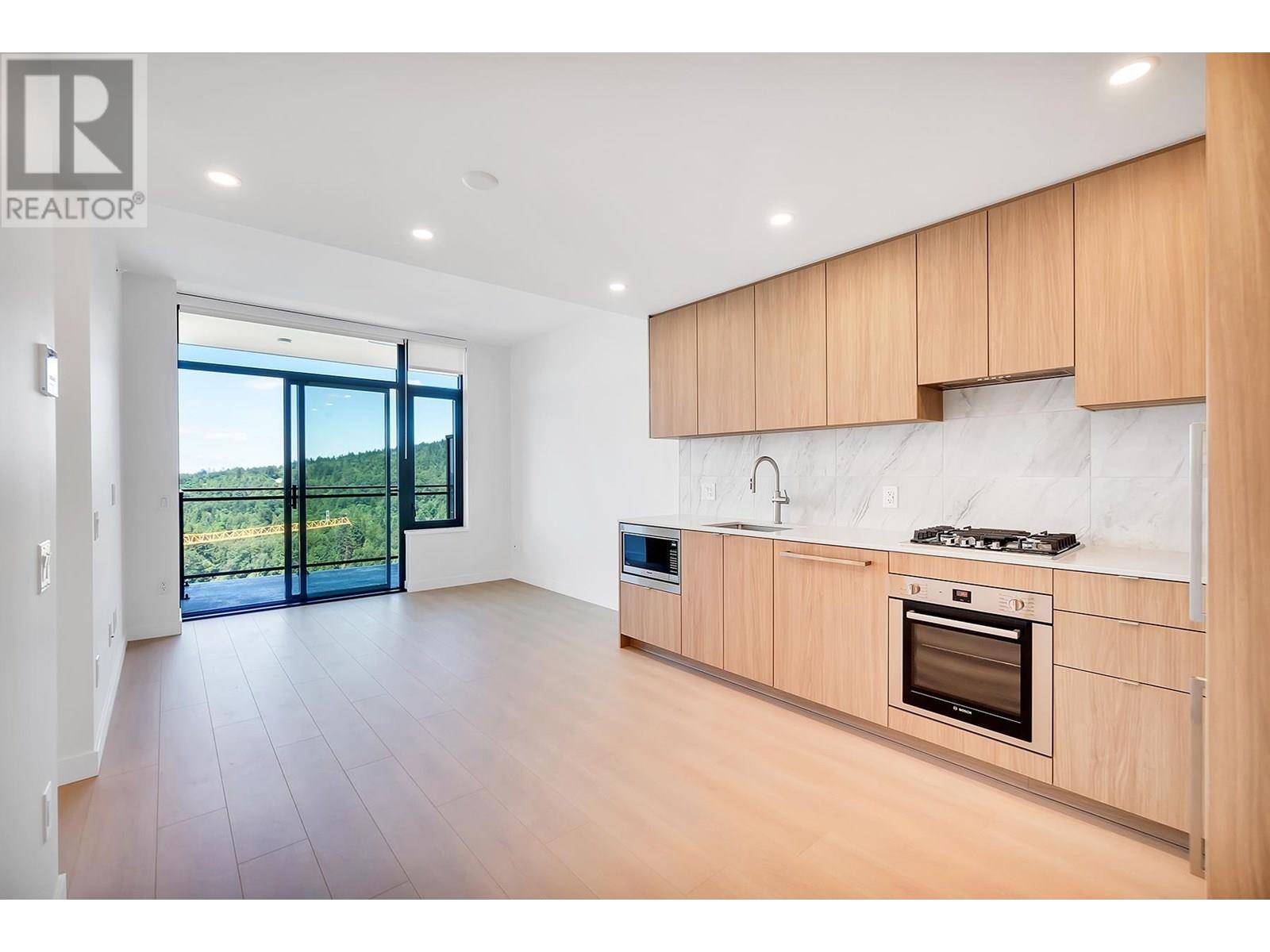 626 CLAREMONT ST #2403, Coquitlam, BC V3J0T1