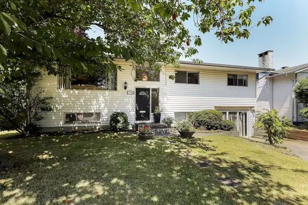 11064 SWAN CRESCENT, Surrey, BC V3R5B6