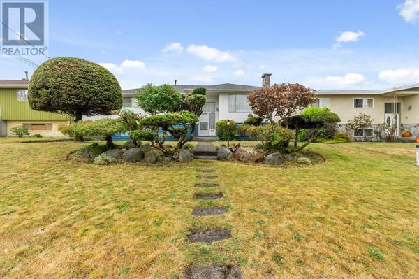 Burnaby, BC V5H3W1,6595 ST CHARLES PLACE