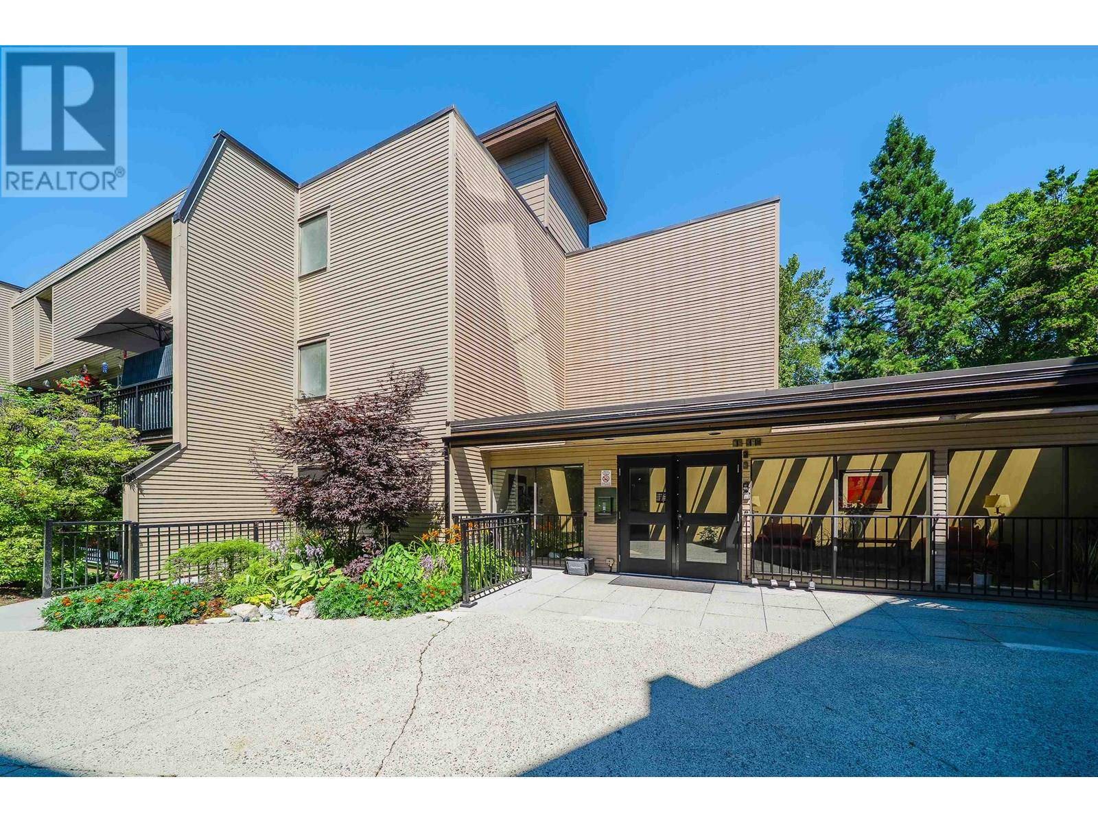 1385 DRAYCOTT RD #214, North Vancouver, BC V7J3K9
