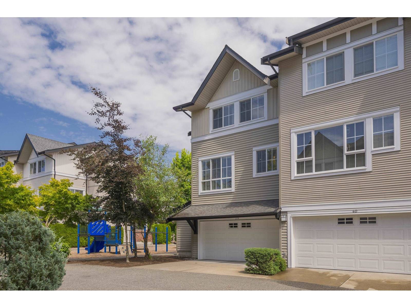 Surrey, BC V3Z8K4,2450 161A #39