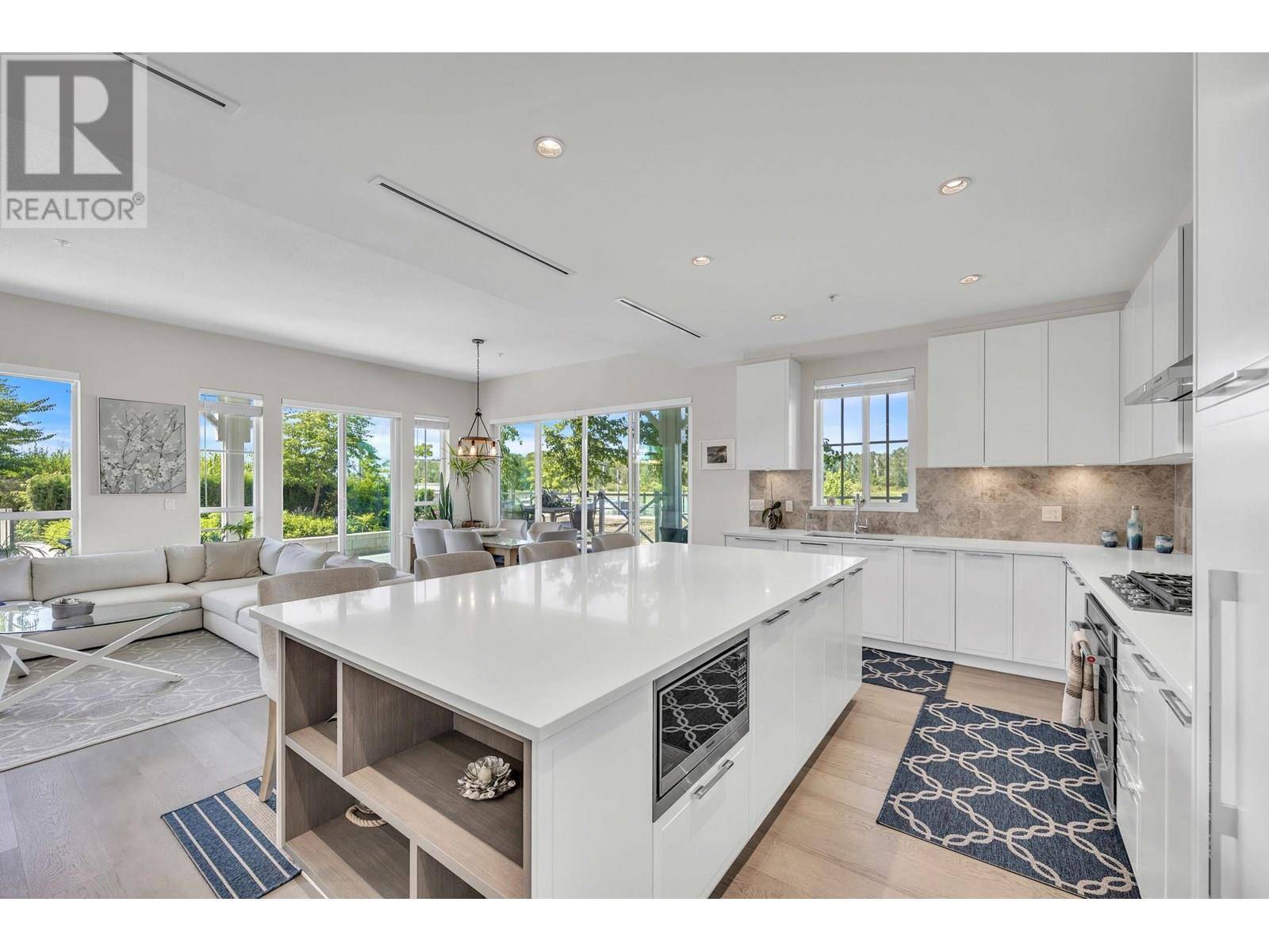 5535 ADMIRAL WAY #107, Delta, BC V4K0E3