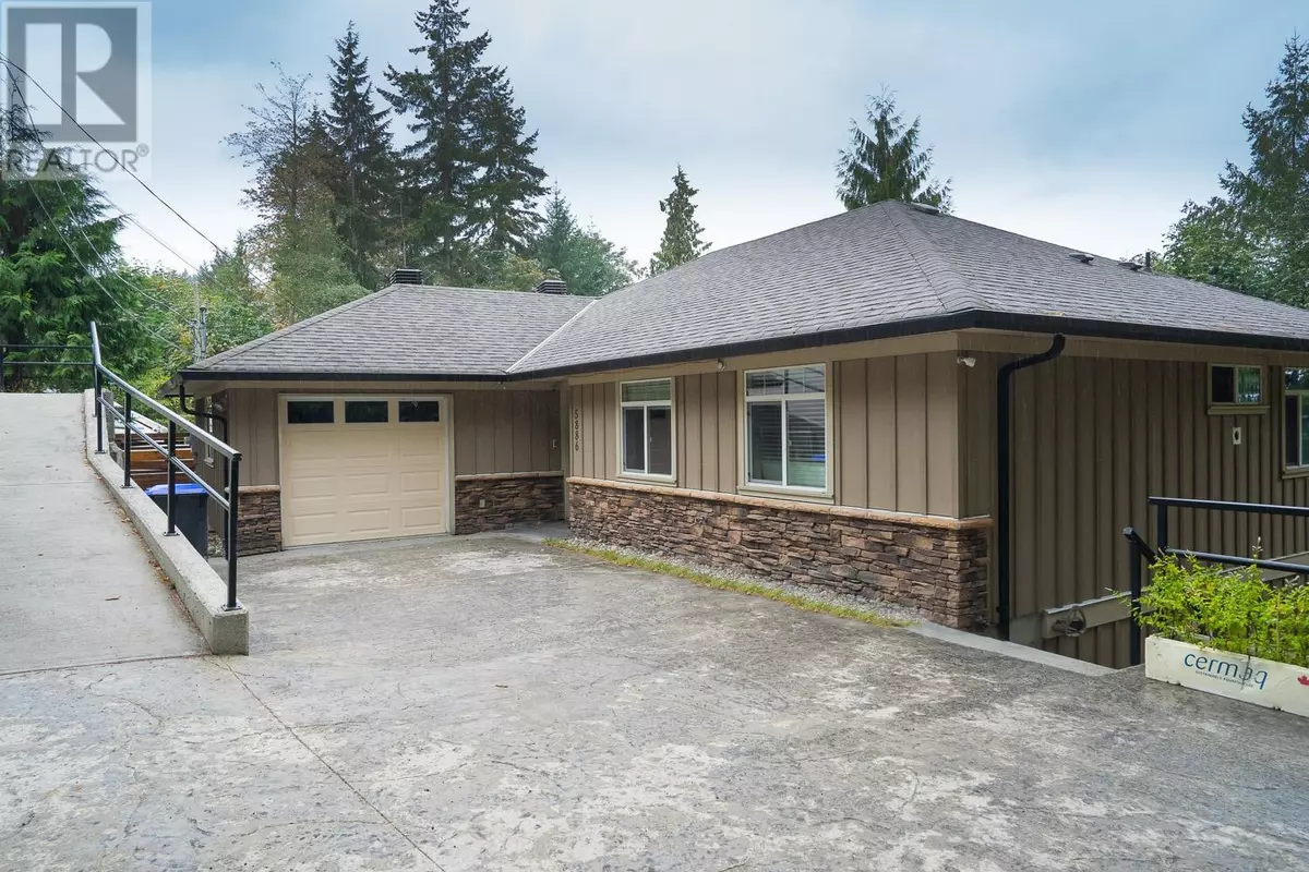 Sechelt, BC V7Z0P4,5886 SANDY HOOK ROAD