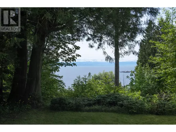 Halfmoon Bay, BC V7Z1A7,8127 REDROOFFS ROAD