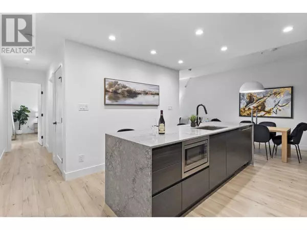 Port Moody, BC V3H0L9,3131 MURRAY ST #507