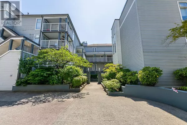Burnaby, BC V3N4W6,7345 SANDBORNE AVE #25