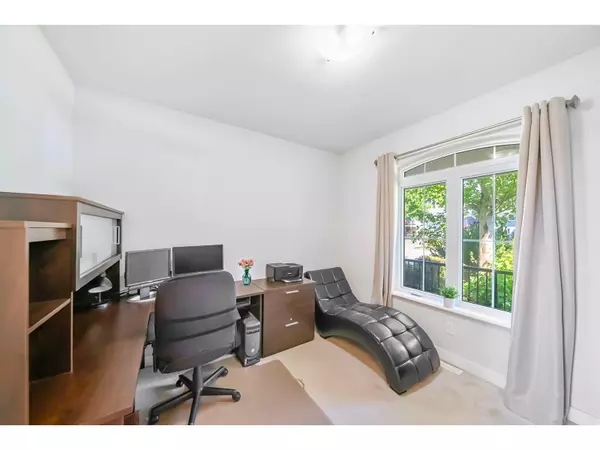 Surrey, BC V3S8S2,7037 178 STREET