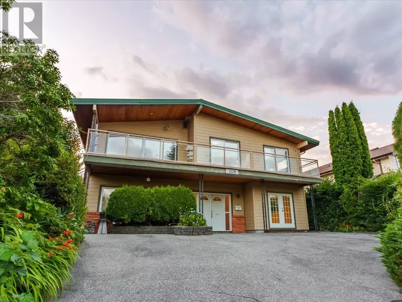1228 ADDERLEY STREET, North Vancouver, BC V7L1T7