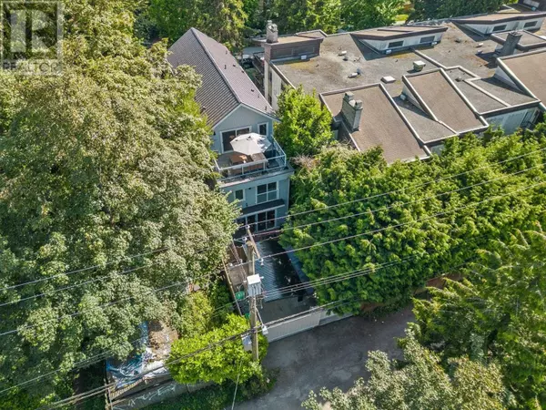 Vancouver, BC V5N1L6,1535 E 5TH AVENUE