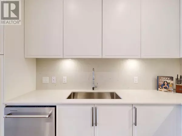 Coquitlam, BC V3J0K5,700 CLARKE RD #513
