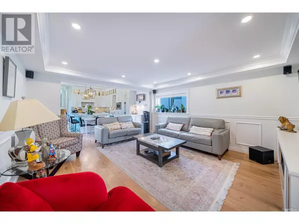 New Westminster, BC V3M2C5,1407 SIXTH AVENUE