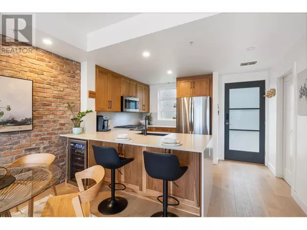 Port Moody, BC V3H0H2,95 MOODY ST #323