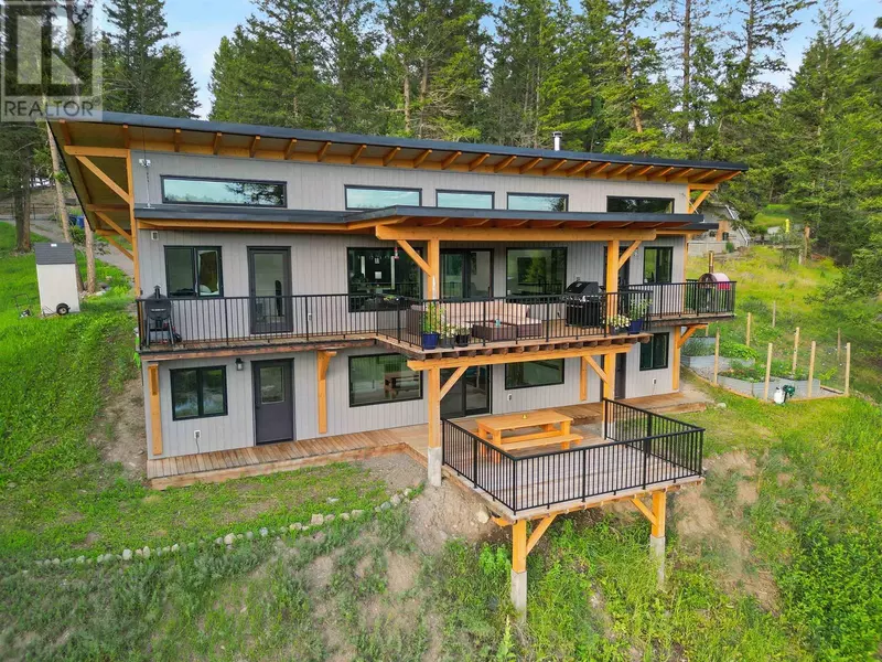 4906 GLOINNZUN CRESCENT, 108 Mile Ranch, BC V0K2Z0